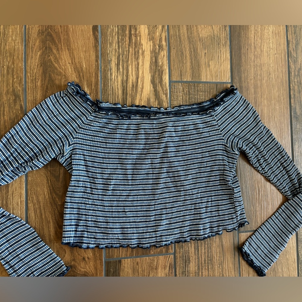 Divided Blue Striped Off-The Shoulder Cropped Top Size M